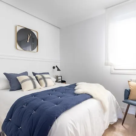 Sensations.old Town Exclusive Views&parking Apartment